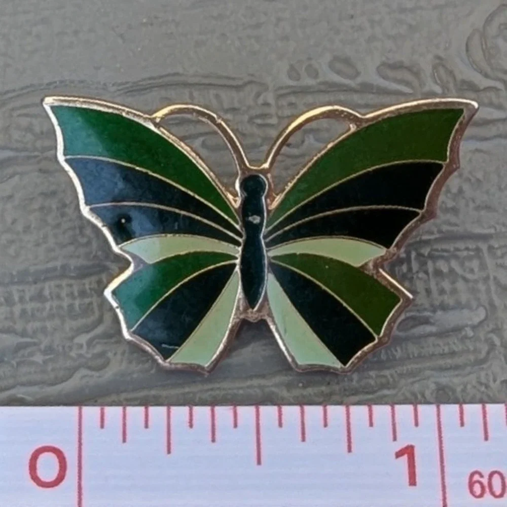 Vintage Style Green Enamel Butterfly Brooch Gold Tone Statement Pin Whimsical